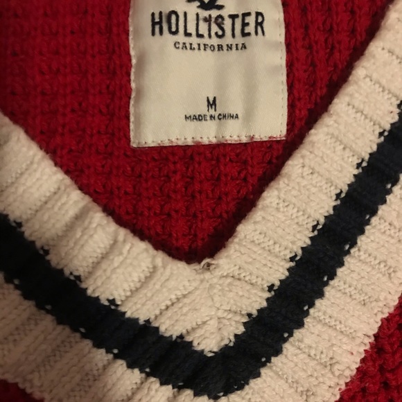 HOLLISTER RED V NECK SWEATER - Picture 3 of 4